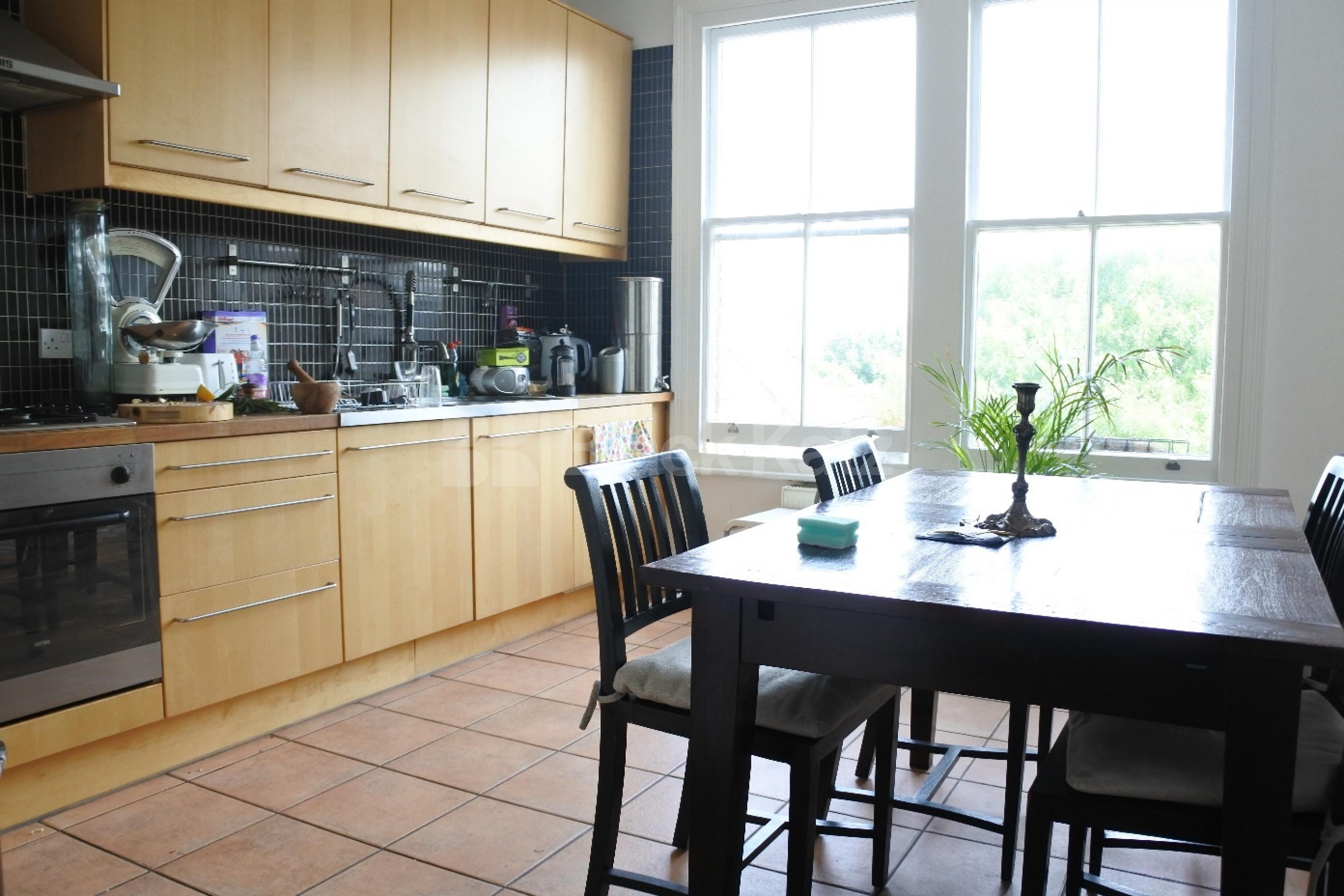 			Amazing Two Bed Property !, 2 Bedroom, 1 bath, 1 reception Apartment			 Muswell Hill Broadway, Muswell Hill N10